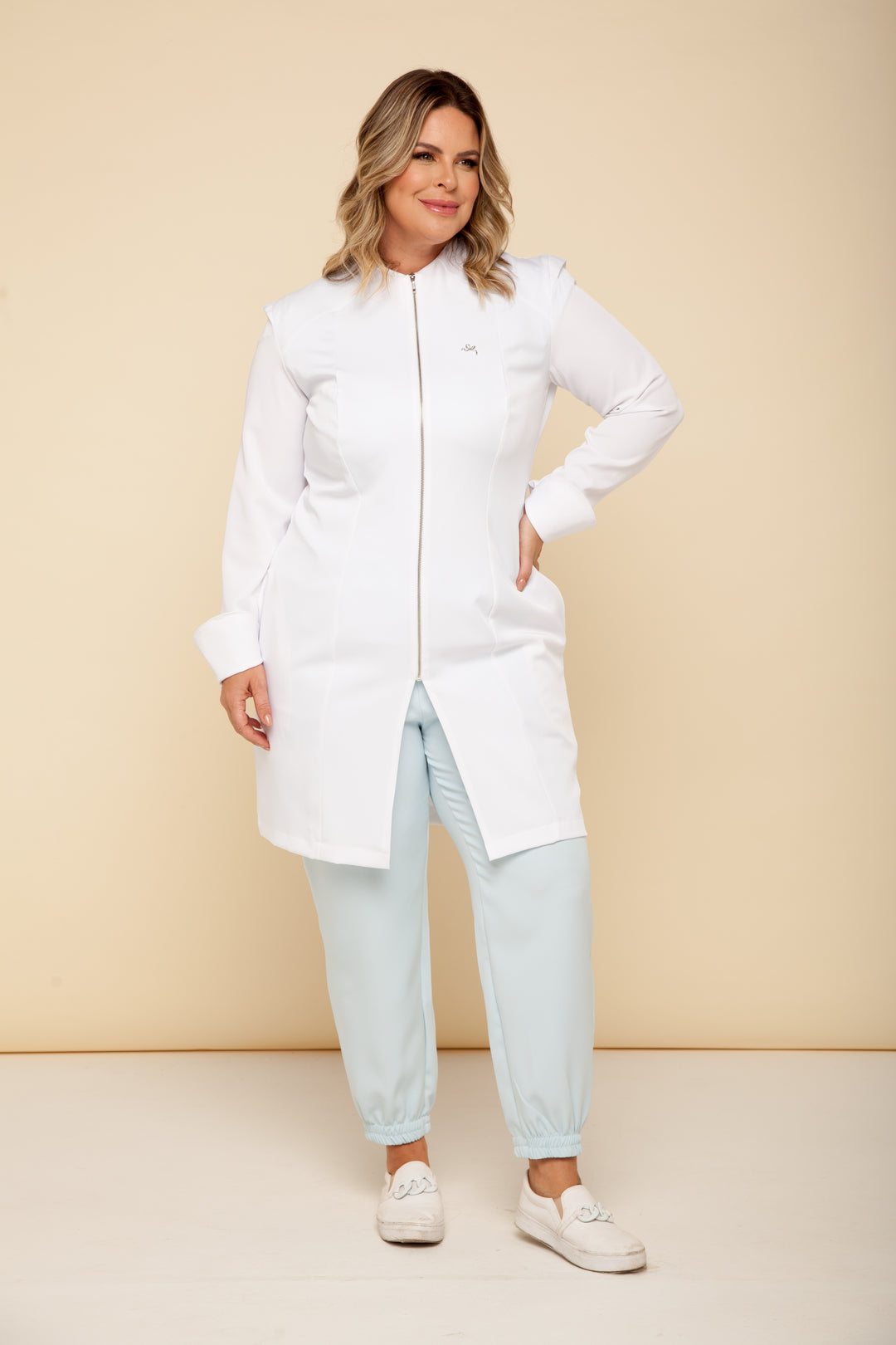 Jaleco Feminino Manga Longa Branco Brigitte