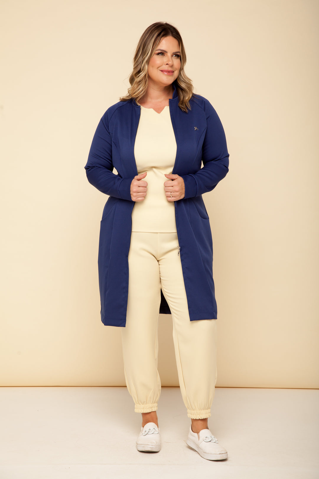 Jaleco Feminino Manga Longa Azul Marinho Louise