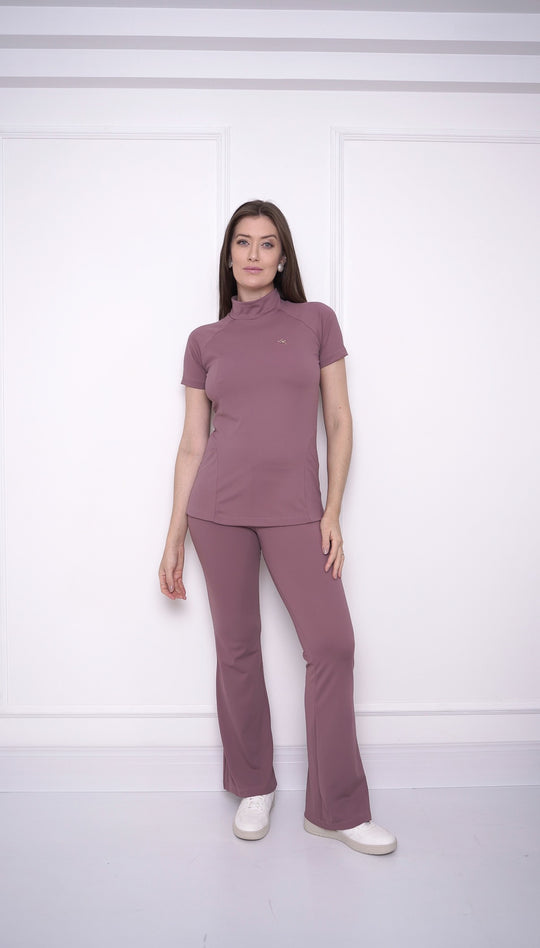 Scrub feminino Maya com excelente caimento, conforto e liberdade de movimento
