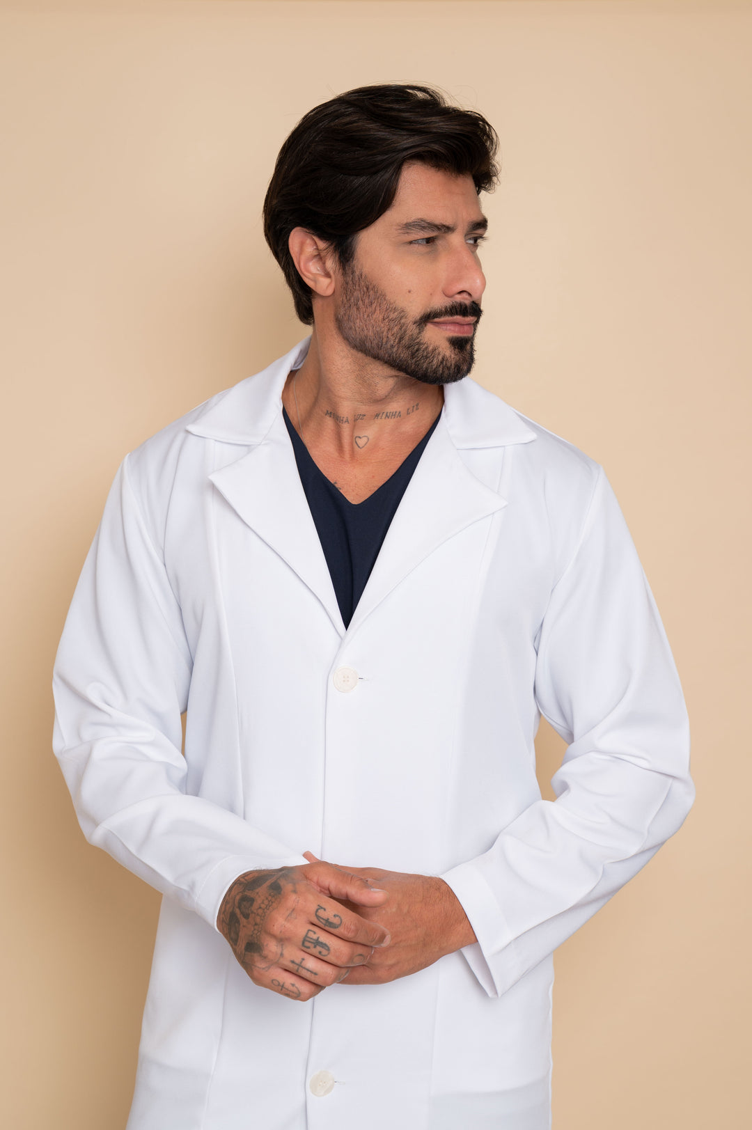 Jaleco Masculino Branco Pierre | Elegância e Sofisticação Profissional