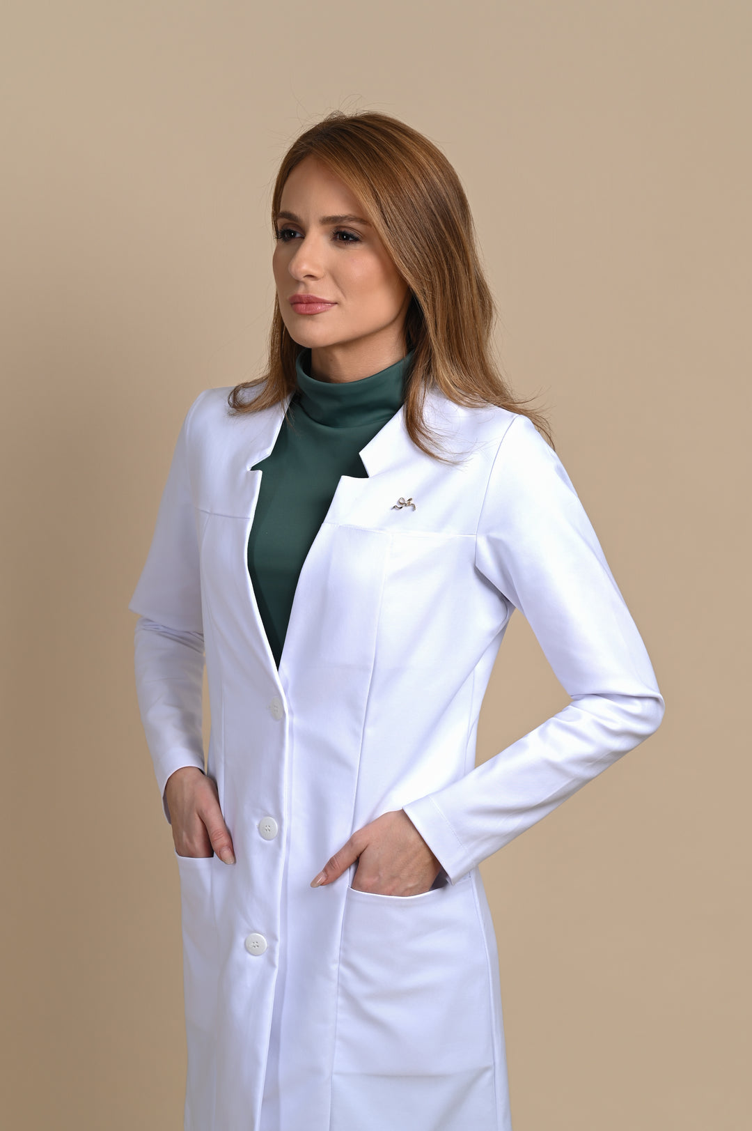 Jaleco Feminino Manga Longa Branco Chloe | Jalecos Le Petit