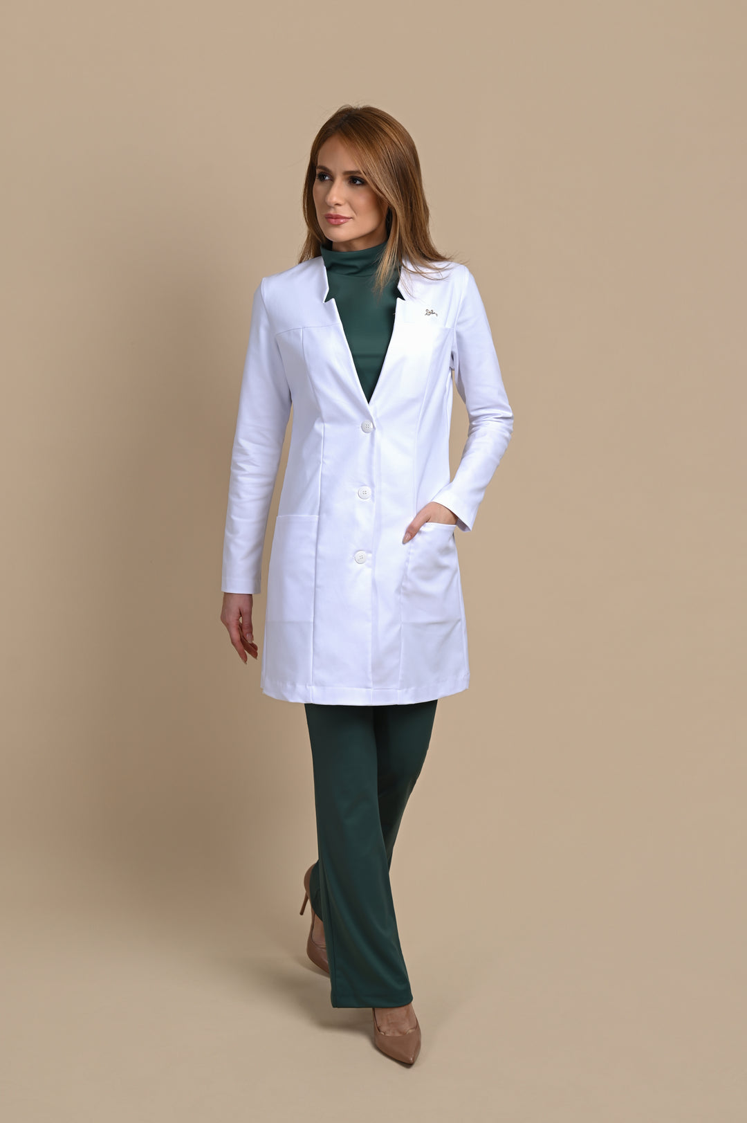 Jaleco Feminino Manga Longa Branco Chloe | Jalecos Le Petit