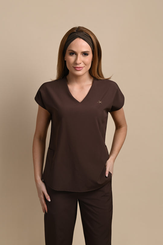 Scrub Feminino Café Monise | Pijama Cirúrgico Premium