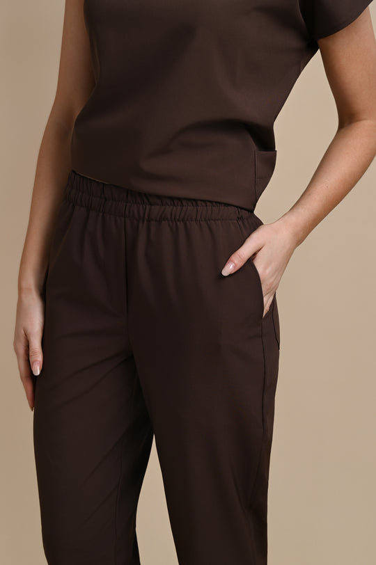 Scrub Feminino Café Monise | Pijama Cirúrgico Premium