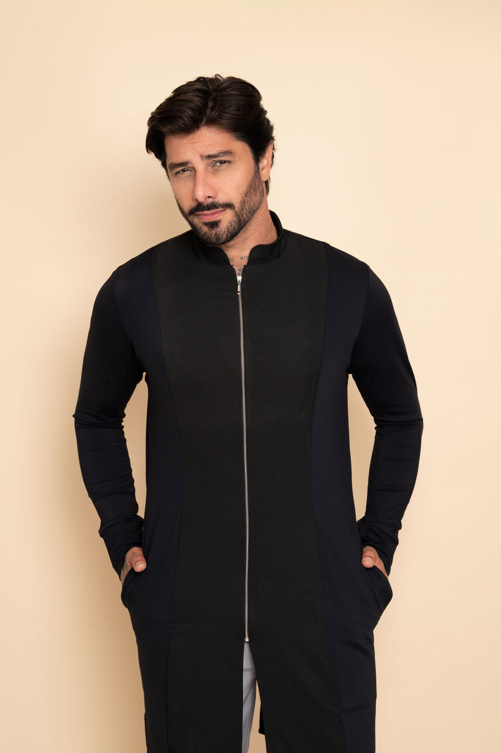 Jaleco Masculino Preto Theo | Elegância e Conforto Profissional